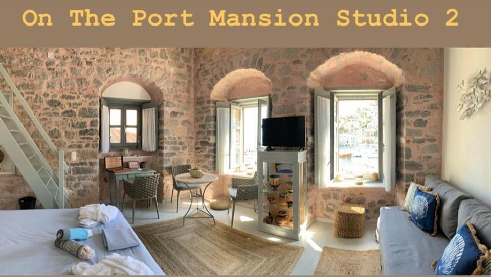 On The Port Mansion Studio 2 Hydra Villa Exterior photo